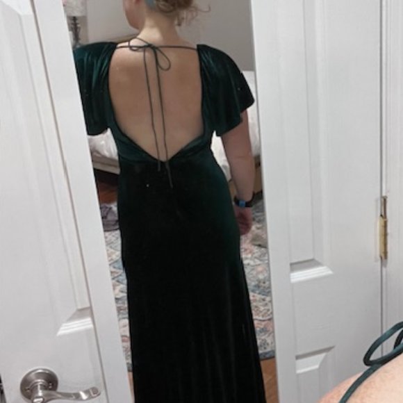 Beholden Velvet green dress - Picture 4 of 7